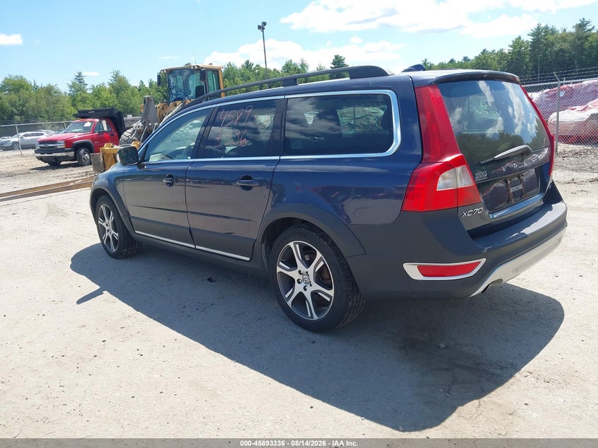 2012 VOLVO XC70 auction photo 3