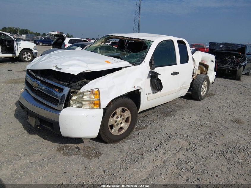 2008 Chevrolet Silverado, All Over, IAAI, VIN 1GCEK19038Z155142 — photo 2