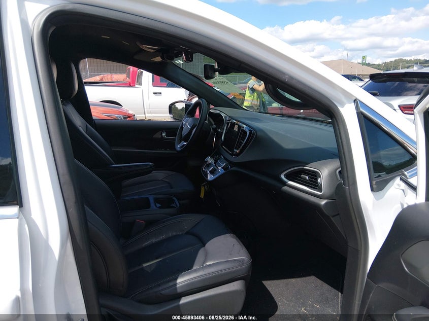Vin: 2c4rc1cg9sr533311, lot: 46392467, chrysler voyager lx 2025 img_1