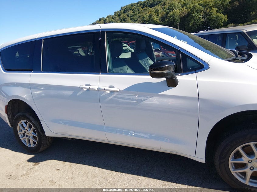 CHRYSLER VOYAGER 2025 VIN 2C4RC1CG9SR533311