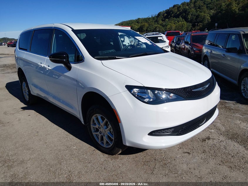 2025 CHRYSLER VOYAGER LX