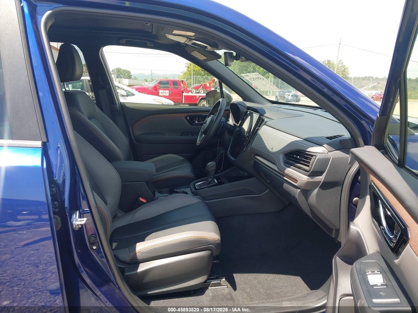 2025 SUBARU FORESTER auction photo 5