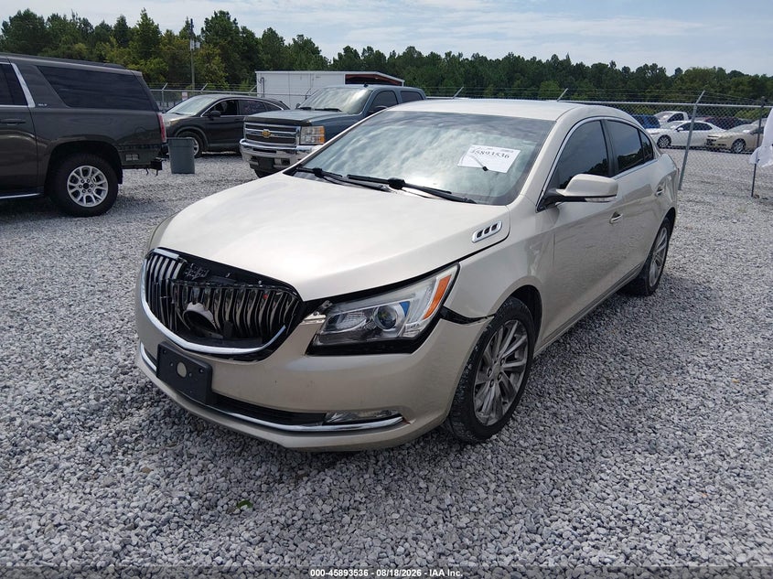 2016 Buick LaCrosse, Front End, IAAI, VIN 1G4GB5G31GF147579 — photo 2