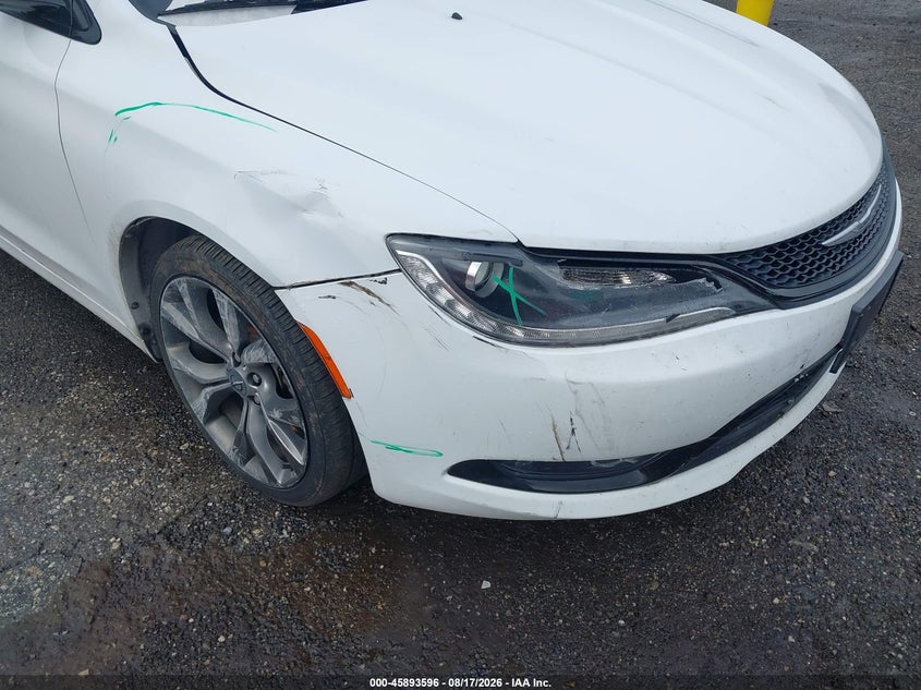 2015 CHRYSLER 200 auction photo 6