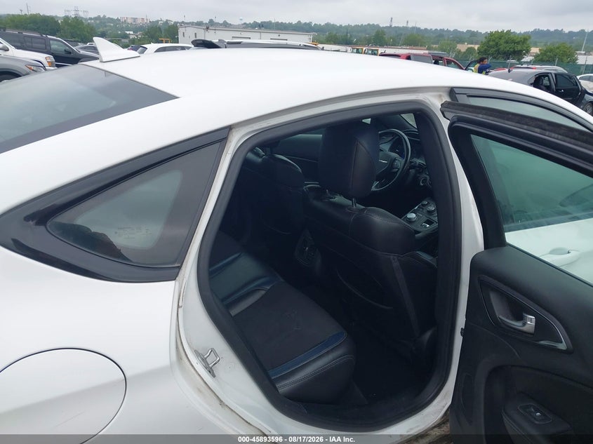 2015 CHRYSLER 200 auction photo 8