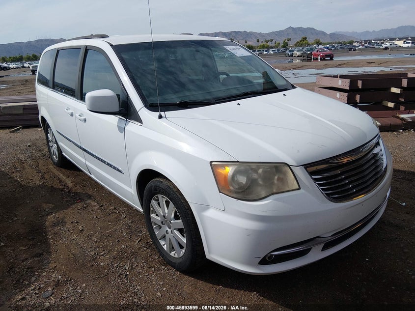 2014 CHRYSLER TOWN & COUNTRY auction photo 1
