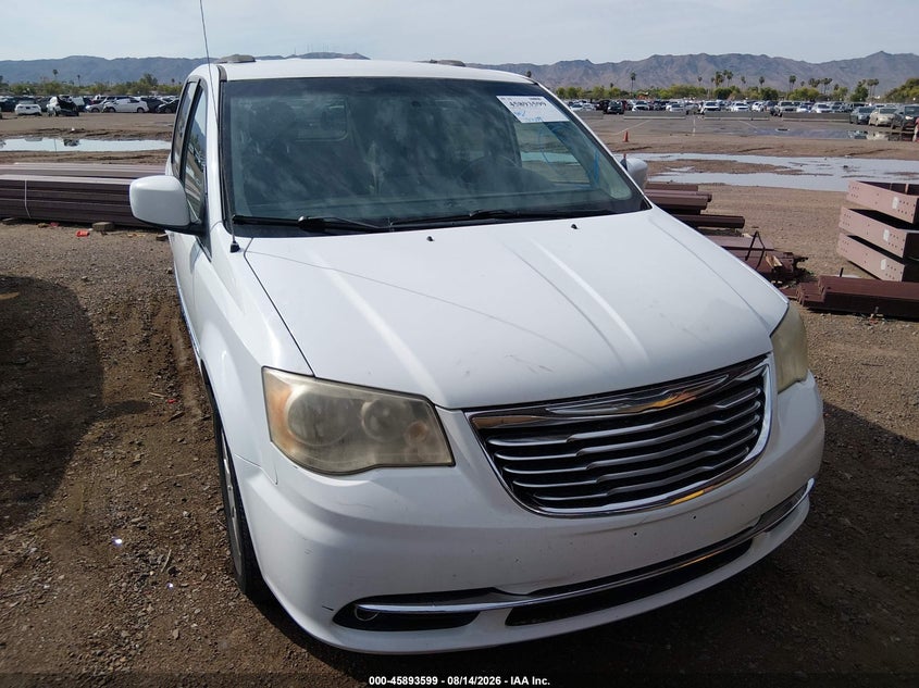 2014 CHRYSLER TOWN & COUNTRY auction photo 6