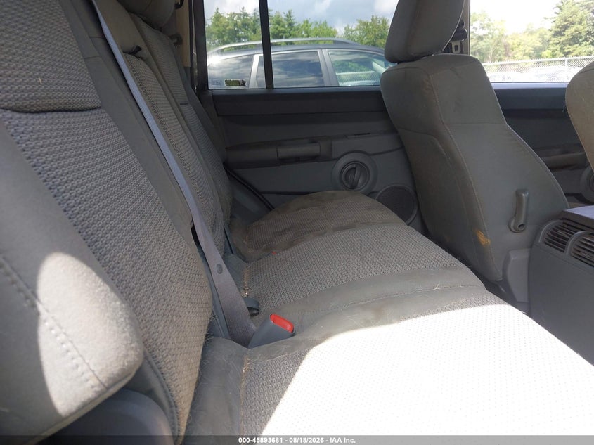 2007 JEEP COMMANDER auction photo 8