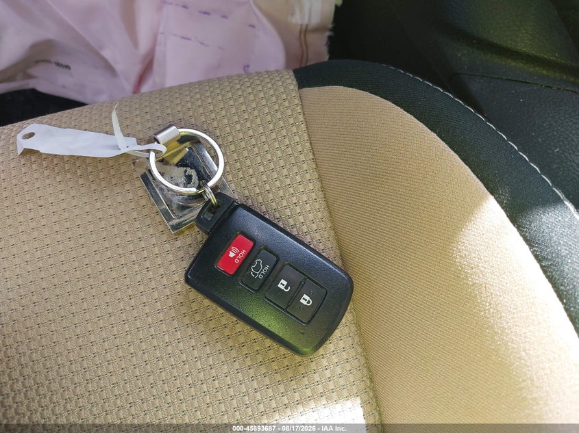 TOYOTA RAV4 - zdjęcie 11