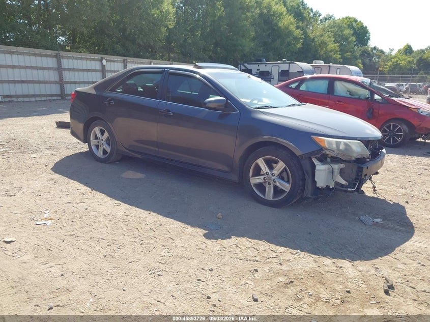 2012 TOYOTA CAMRY SE