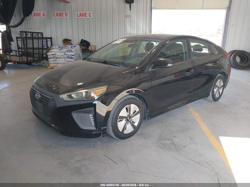 2018 HYUNDAI IONIQ HYBRID auction photo 2