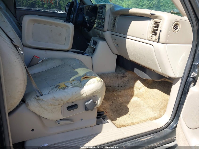 2002 CHEVROLET SUBURBAN 1500 auction photo 5