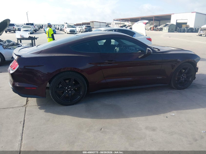 FORD MUSTANG - zdjęcie 14