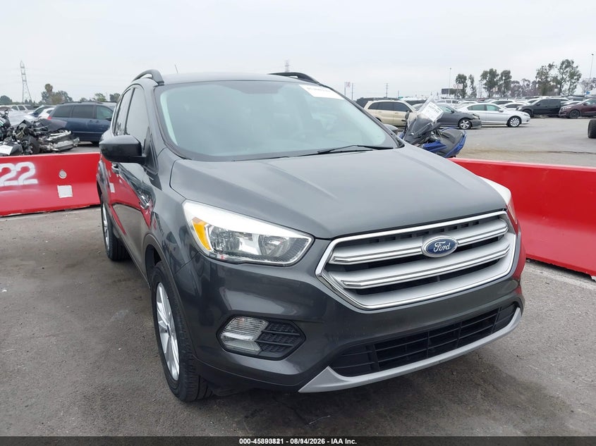 Vin: 1fmcu9gd8jub61099, lot: 46392882, ford escape se 2018 img_1