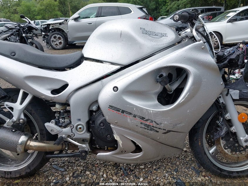 TRIUMPH SPRINT 2003