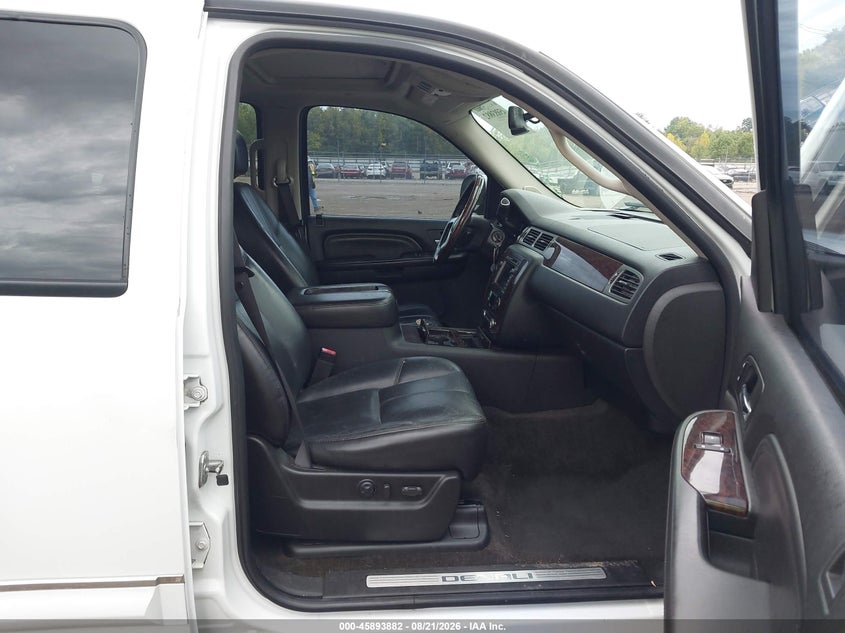 2007 GMC YUKON DENALI auction photo 5