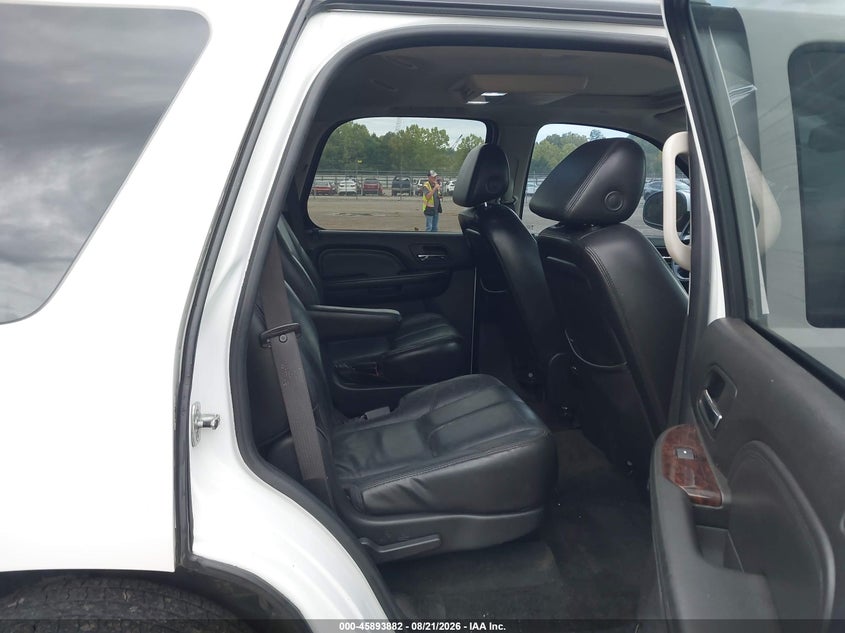 2007 GMC YUKON DENALI auction photo 8