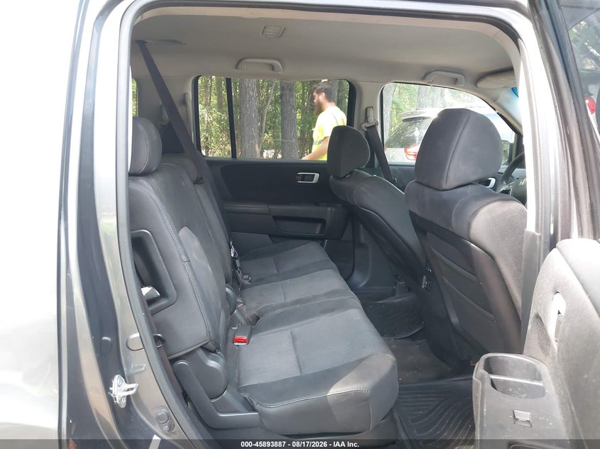 2011 HONDA PILOT auction photo 8