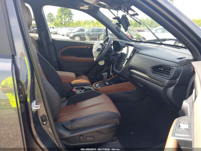 2025 SUBARU FORESTER auction photo 5