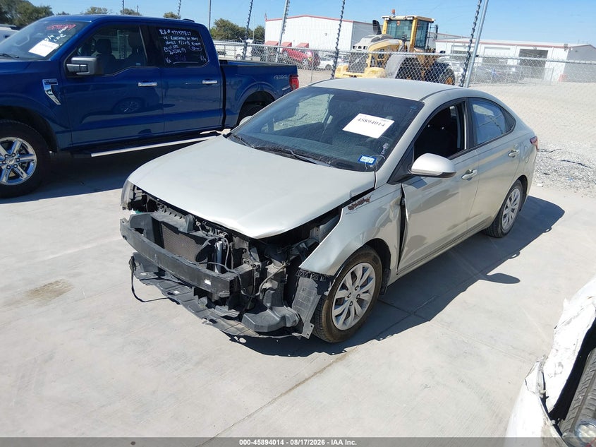 2018 Hyundai Accent, Front End, IAAI, VIN 3KPC24A32JE035025 — photo 2