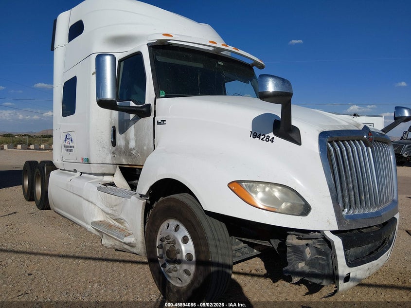2018 INTERNATIONAL LT auction photo 2