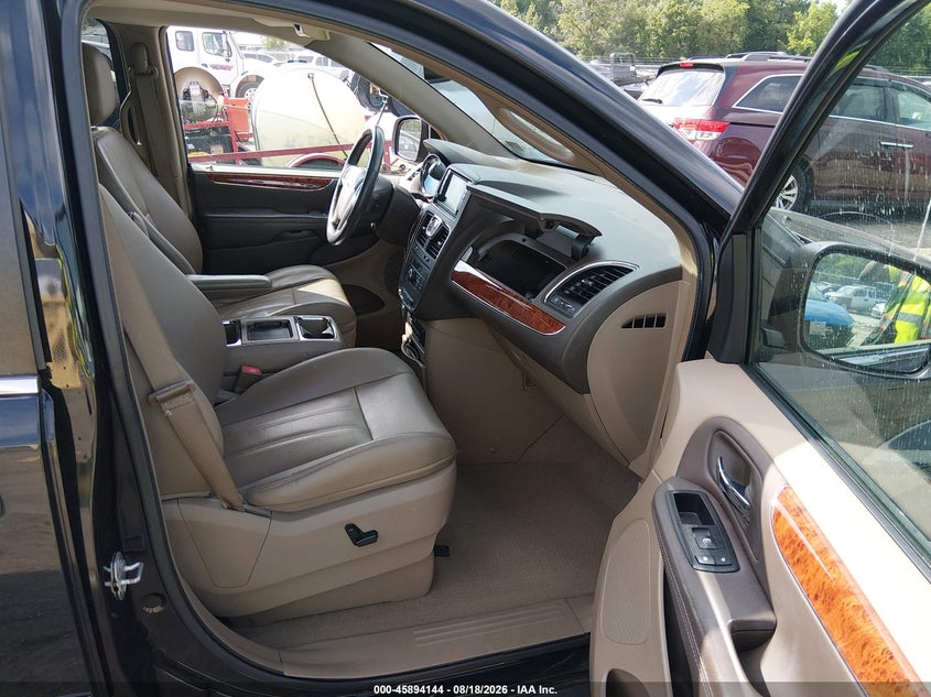CHRYSLER TOWN & COUNTRY 2015 VIN 2C4RC1CG3FR514596
