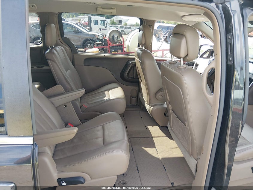 CHRYSLER TOWN & COUNTRY 2015 VIN 2C4RC1CG3FR514596