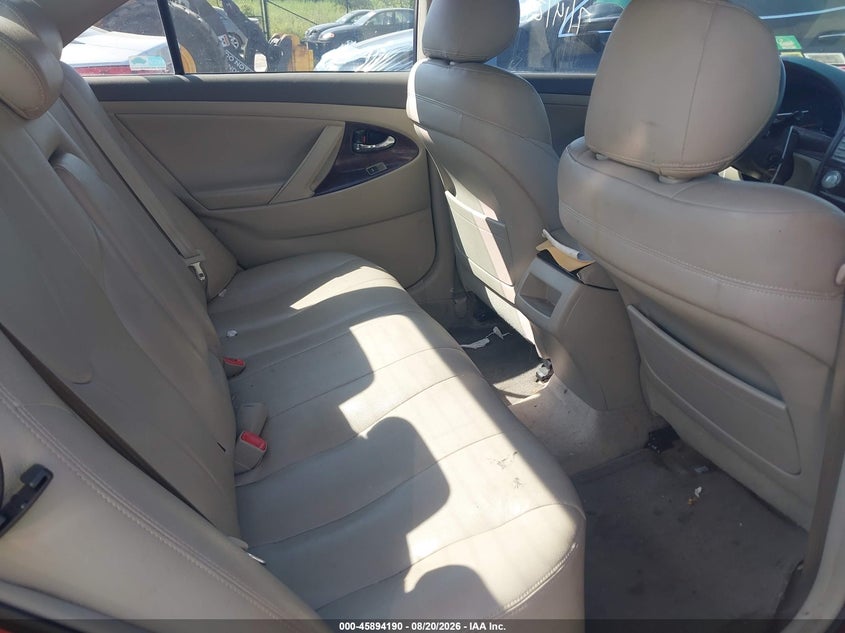 2011 TOYOTA CAMRY auction photo 8