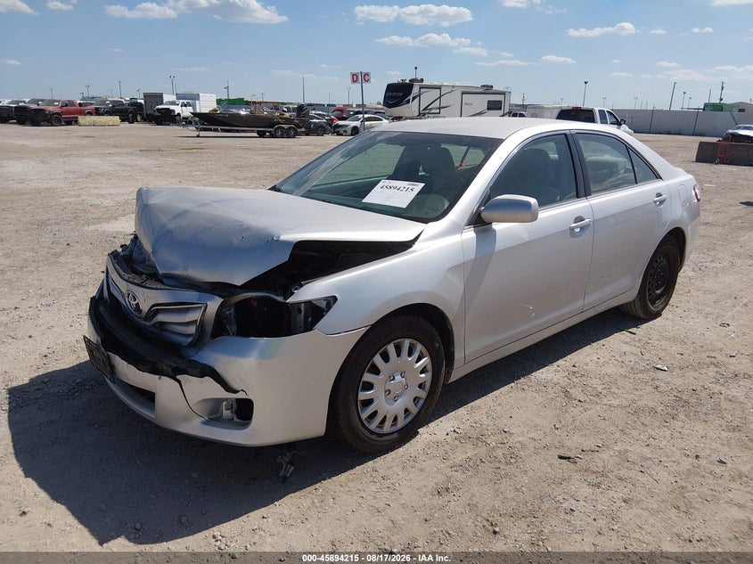 2010 Toyota Camry, Normal Wear & Tear, IAAI, VIN 4T4BF3EK8AR032368 — photo 2