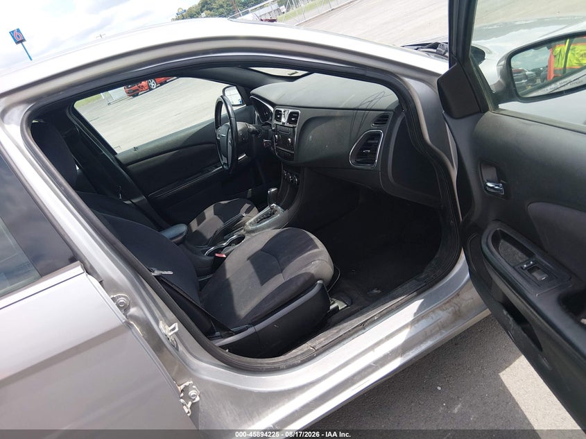 Vin: 1c3ccbbg3en114132, lot: 46393286, chrysler 200 touring 20144