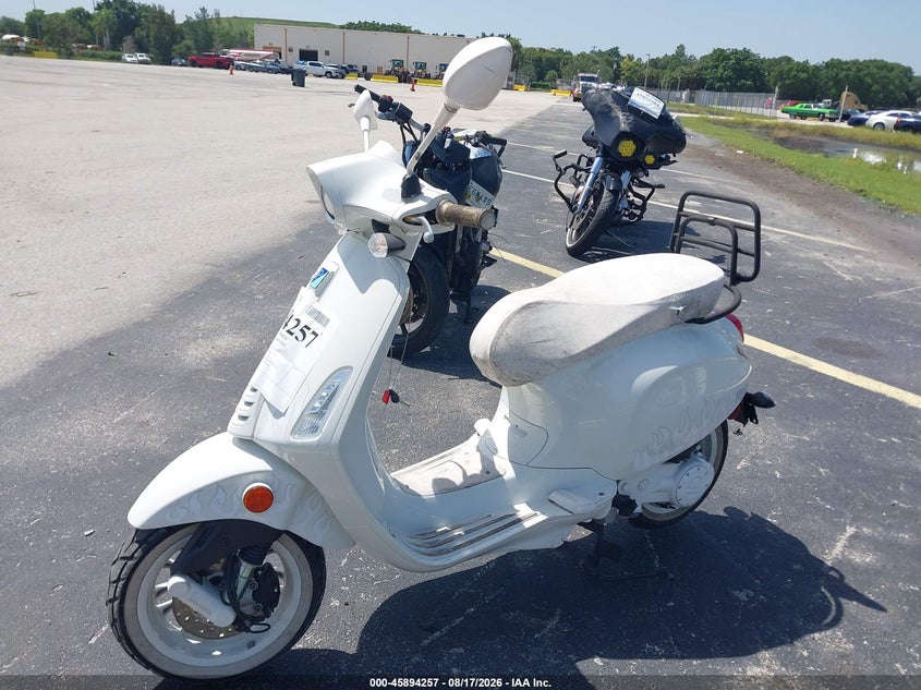 2022 VESPA PRIMAVERA/SPRINT auction photo 2