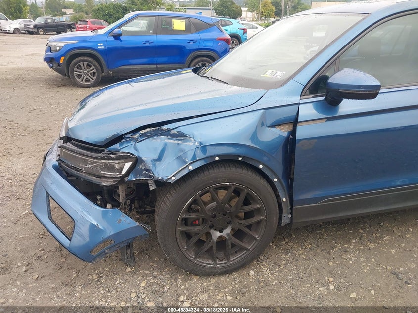 2018 VOLKSWAGEN TIGUAN auction photo 6