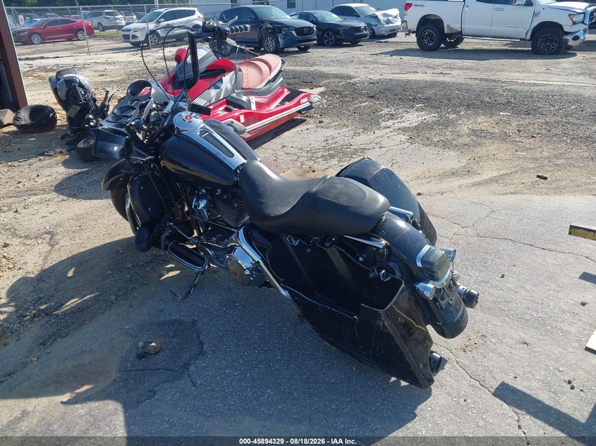 HARLEY-DAVIDSON FLHX 2007