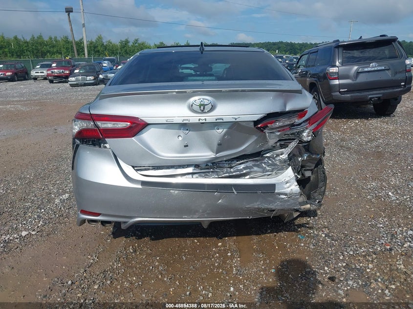 TOYOTA CAMRY - zdjęcie 15