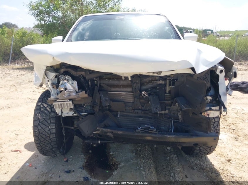 2022 NISSAN FRONTIER auction photo 6