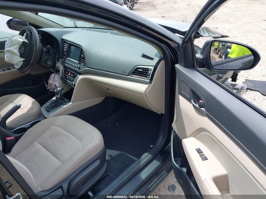 2017 HYUNDAI ELANTRA auction photo 5