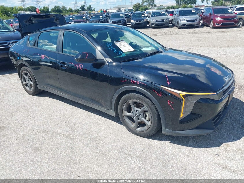 Vin: 3kpft4de7se015975, lot: 46393627, kia k4 lxs 2025 img_1