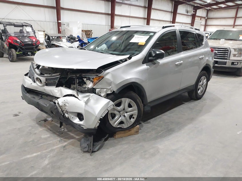 2015 Toyota RAV 4, Front End, IAAI, VIN JTMZFREV4FJ051275 — photo 2