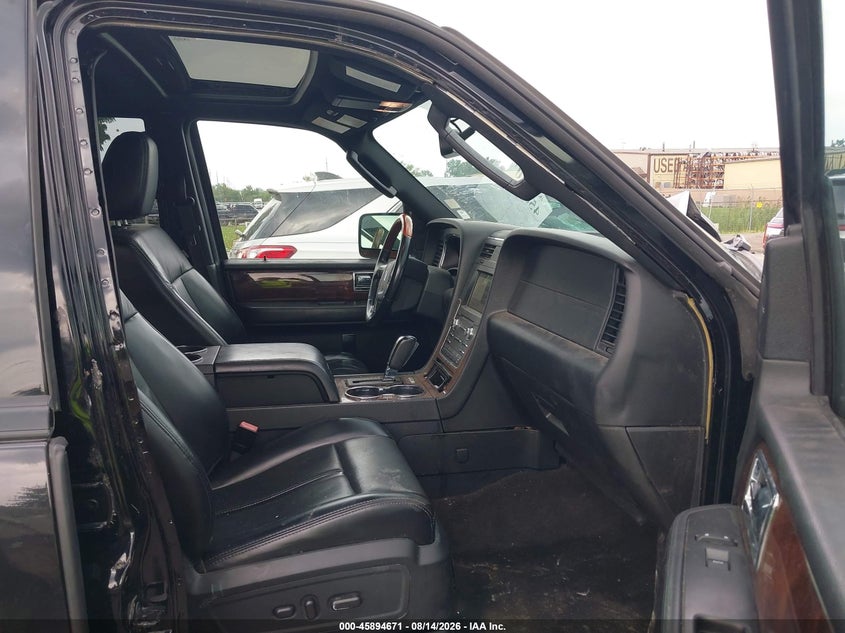 2017 LINCOLN NAVIGATOR L auction photo 5