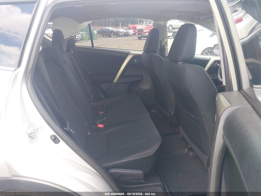 2015 TOYOTA RAV4 auction photo 8