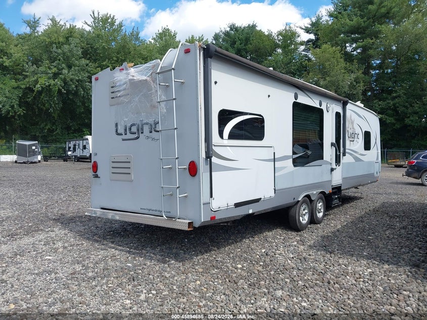2016 HIGHLAND RIDGE LIGHT SERIES M-282RK auction photo 4