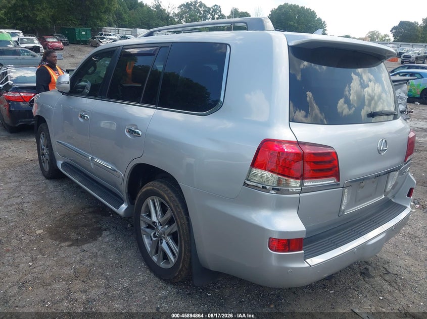 2013 LEXUS LX 570 auction photo 3