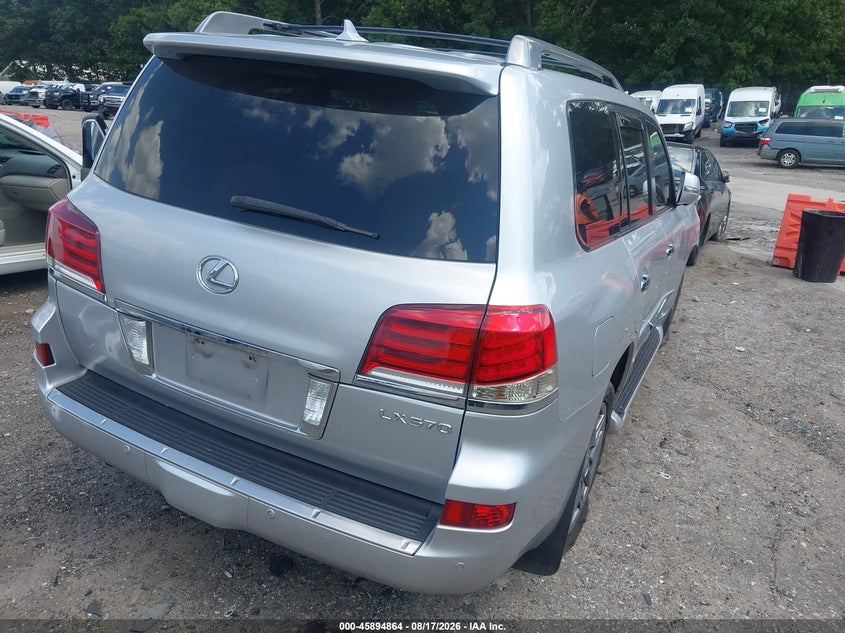 2013 LEXUS LX 570 auction photo 4