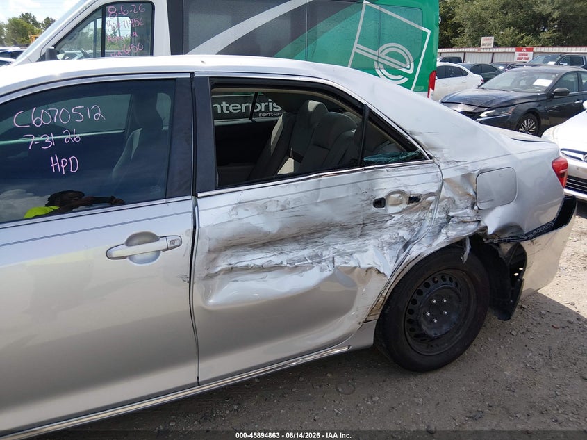 2013 TOYOTA CAMRY auction photo 6
