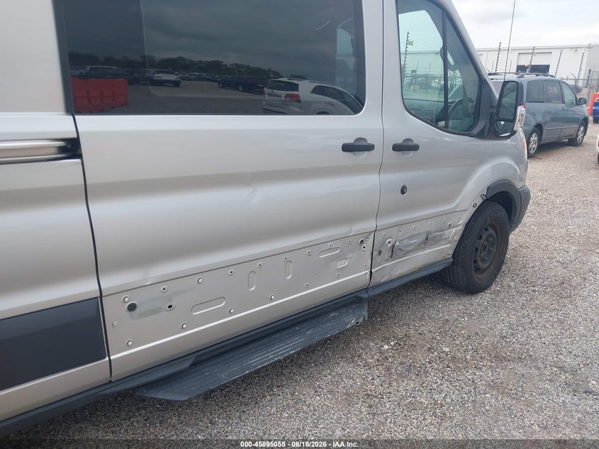 2016 FORD TRANSIT-250 auction photo 6