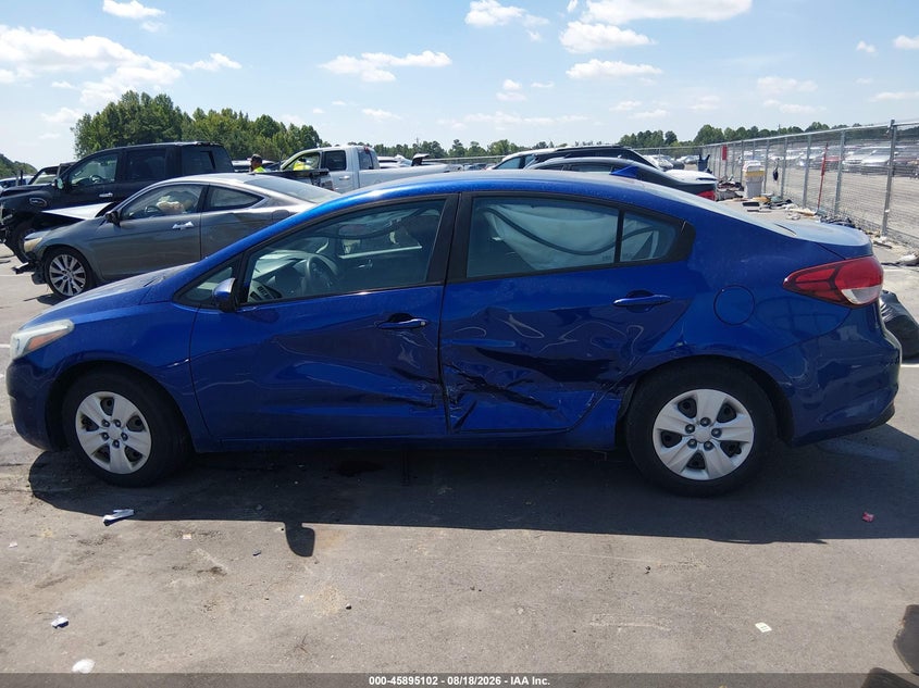 Photo 13 - KIA FORTE