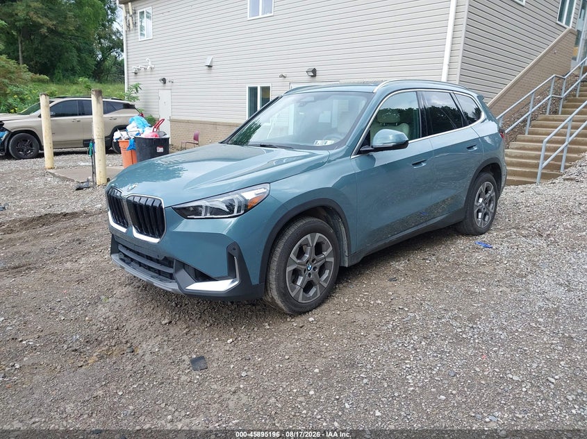 2023 BMW X1 auction photo 2