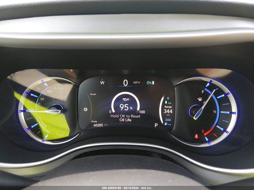 2018 CHRYSLER PACIFICA HYBRID auction photo 7
