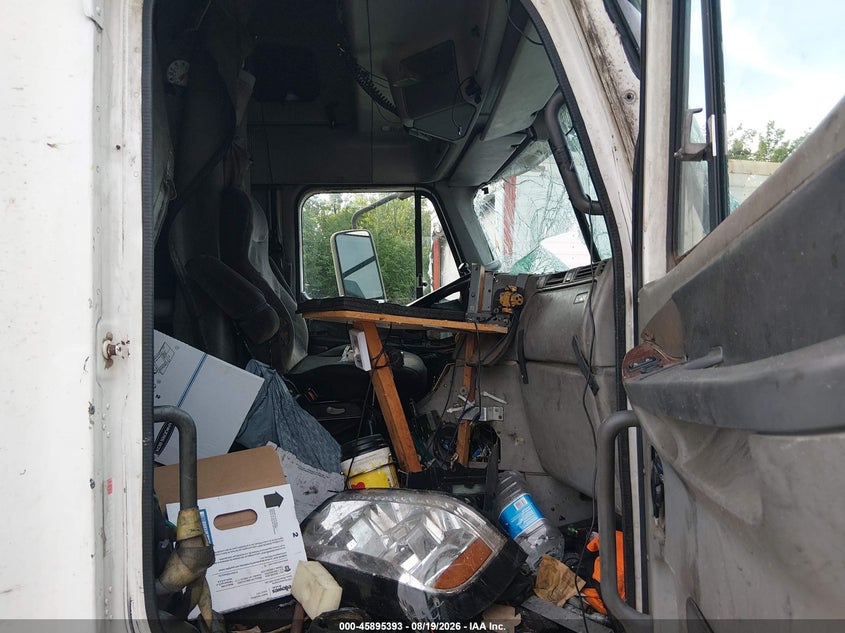 1998 FREIGHTLINER CONVENTIONAL auction photo 7