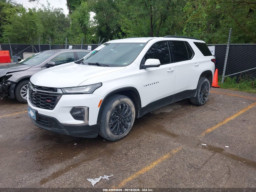 2022 Chevrolet Traverse, Град, IAAI, VIN 1GNERJKW1NJ139095 — фото 2